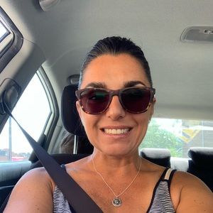 Meet your Posher, Ana